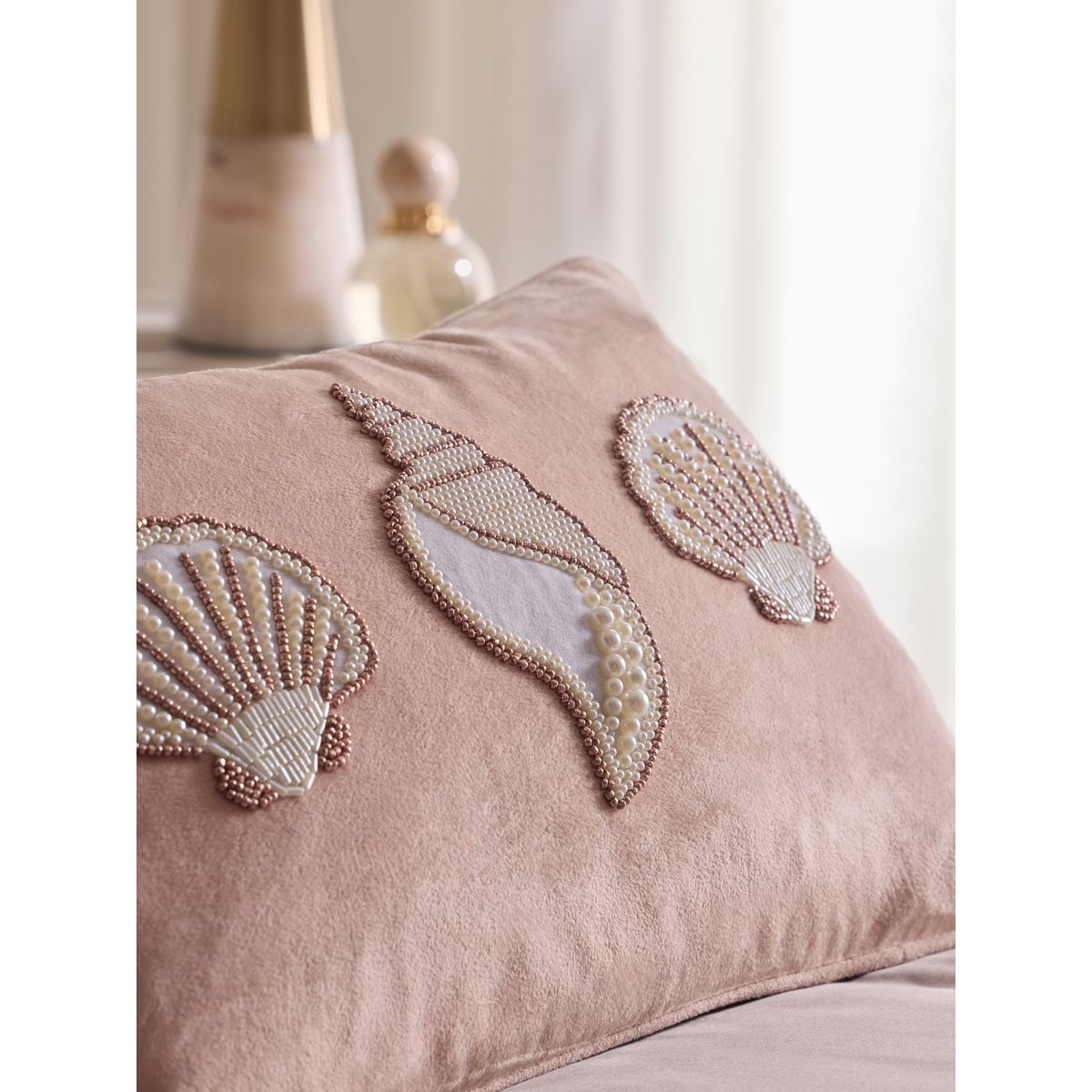 Coussin à motif coquillage 50 x 30 cm rose blush, NEXT