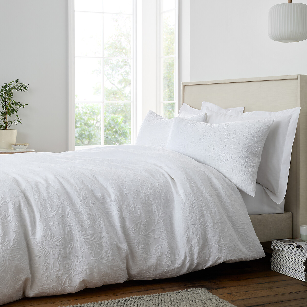 Fleur Matelassé Jacquard 200 Thread Count Cotton Duvet Cover and Pillow white, BIANCA FINE LINENS