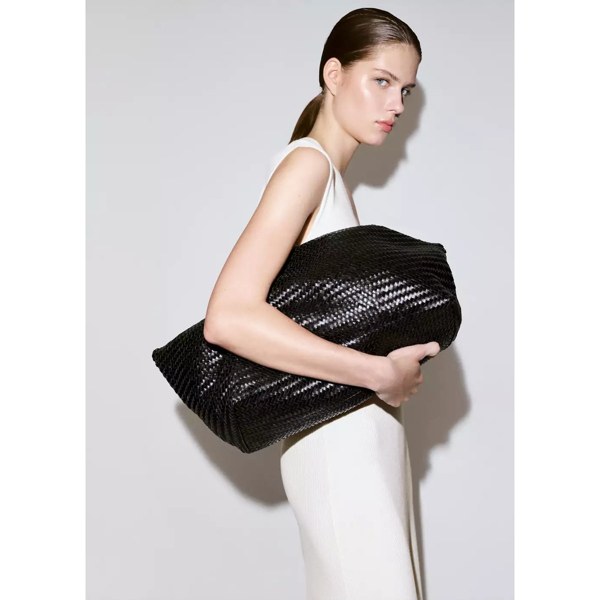 Robe en maille col V blanc, MANGO