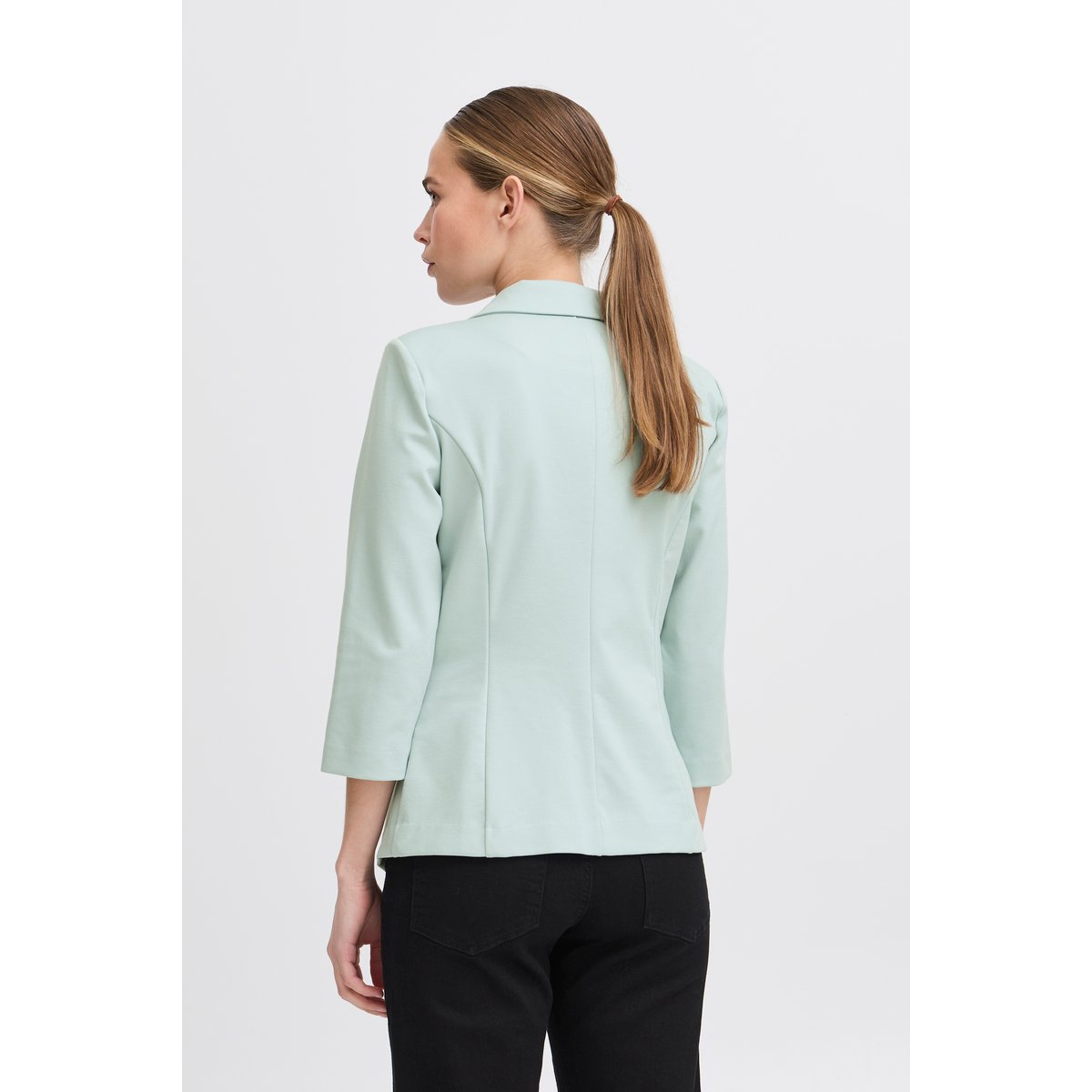 Blazer coupe droit, manches 3/4, poches passepoilées bleu ether, ICHI