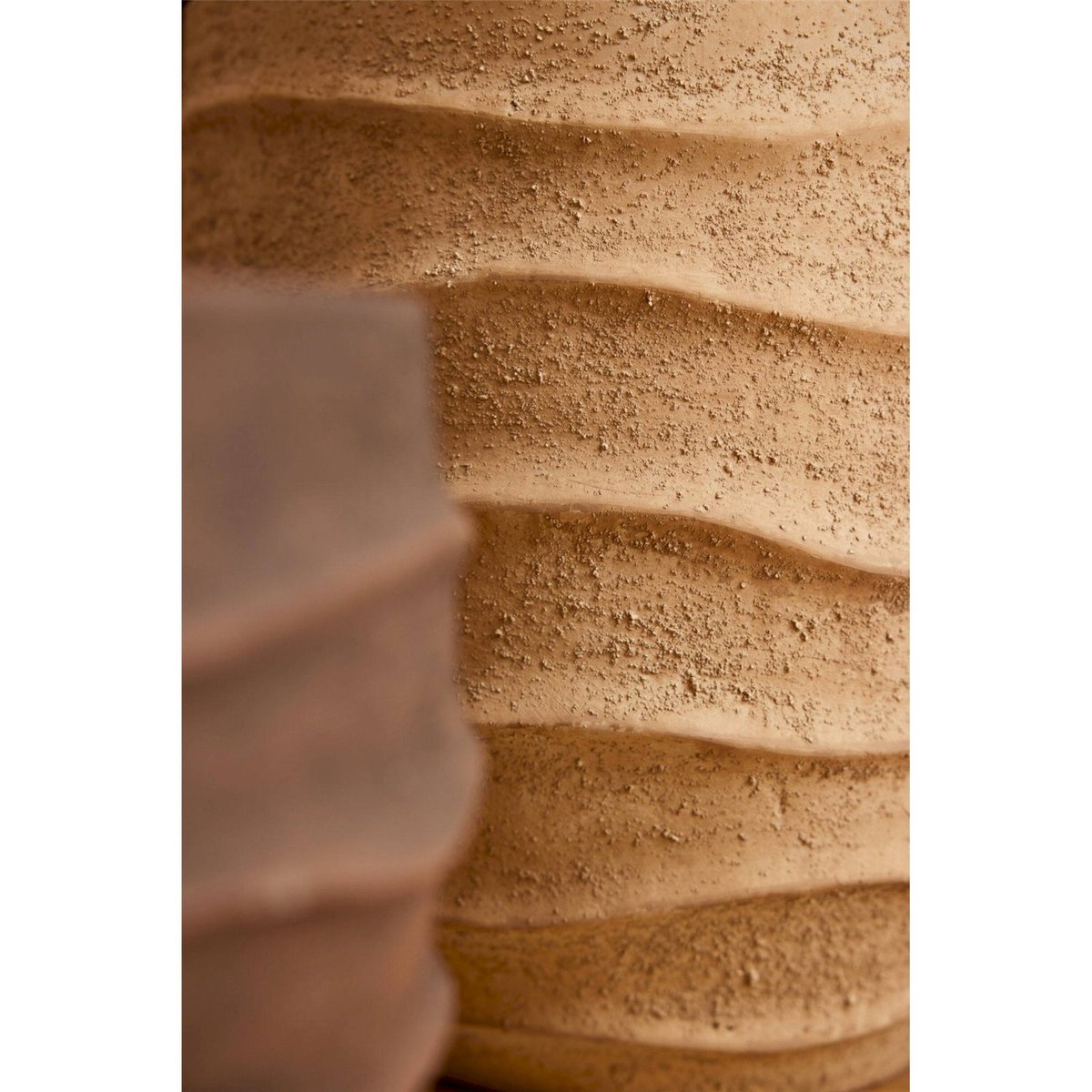 Cache-pot vague en pierre sable beige, RECOLLECTION