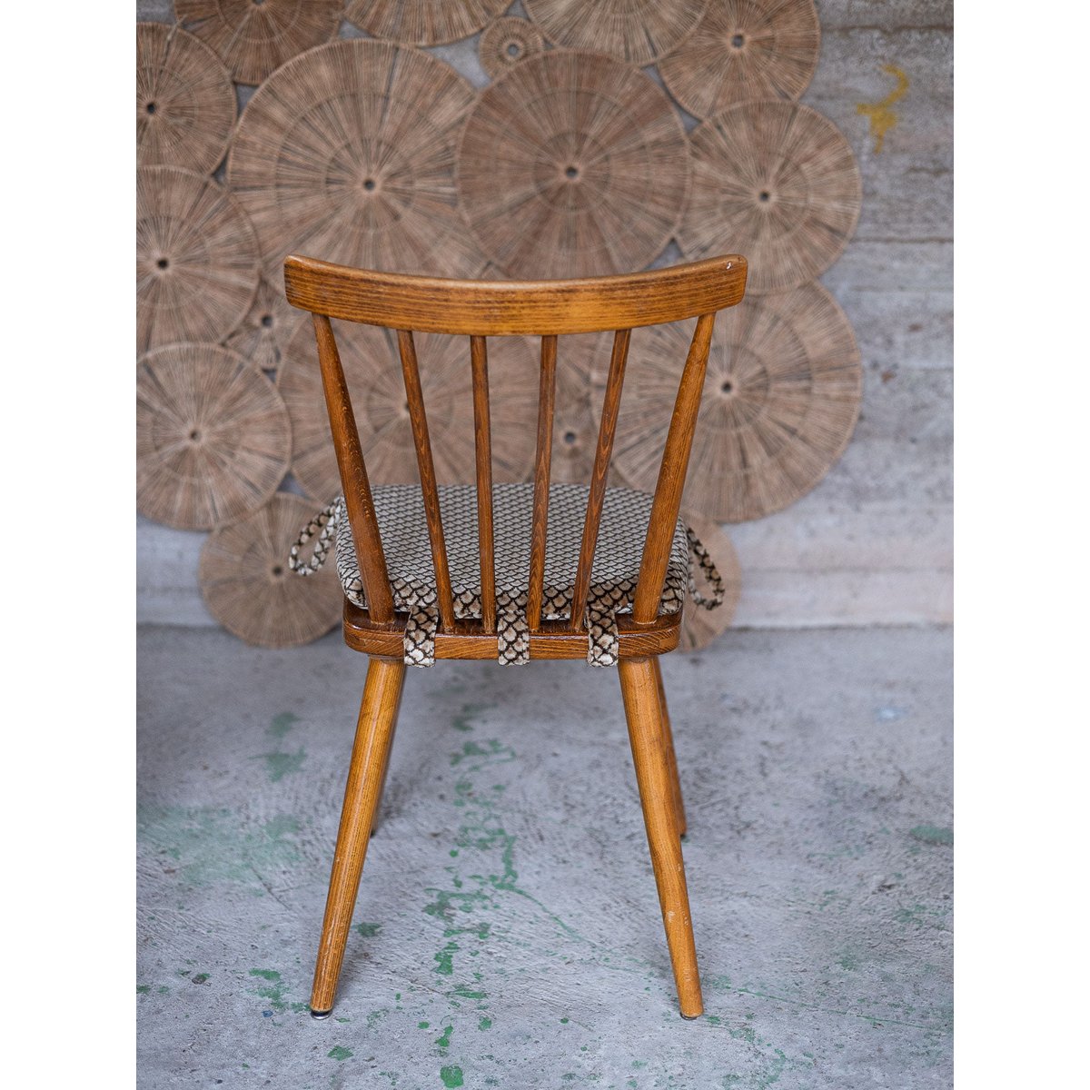 Chaise scandinave vintage Alma N°2048 - Bon état bois clair, DEBONGOUT