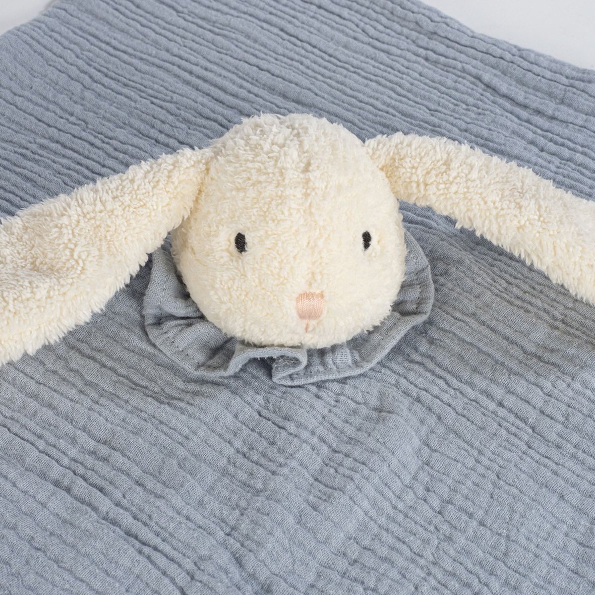 Doudou plat sable, bleu, noir, WALKING MUM