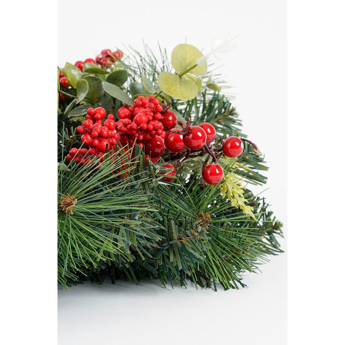 Couronne de Noël avec pommes de pin Ø40 cm HARVEY rouge, MICA DECORATIONS
