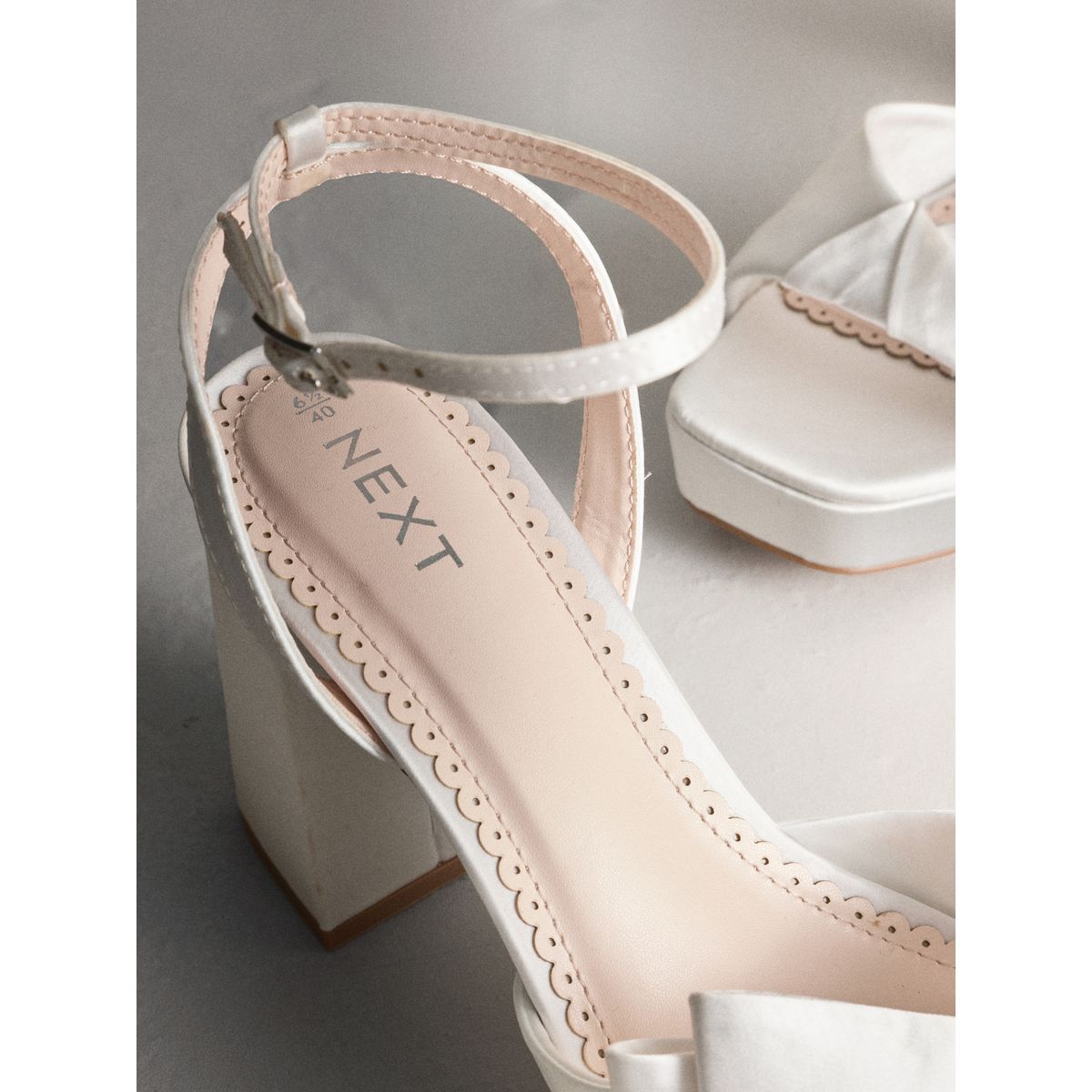 Chaussures compensées à nœud forever comfort® ivoire, NEXT