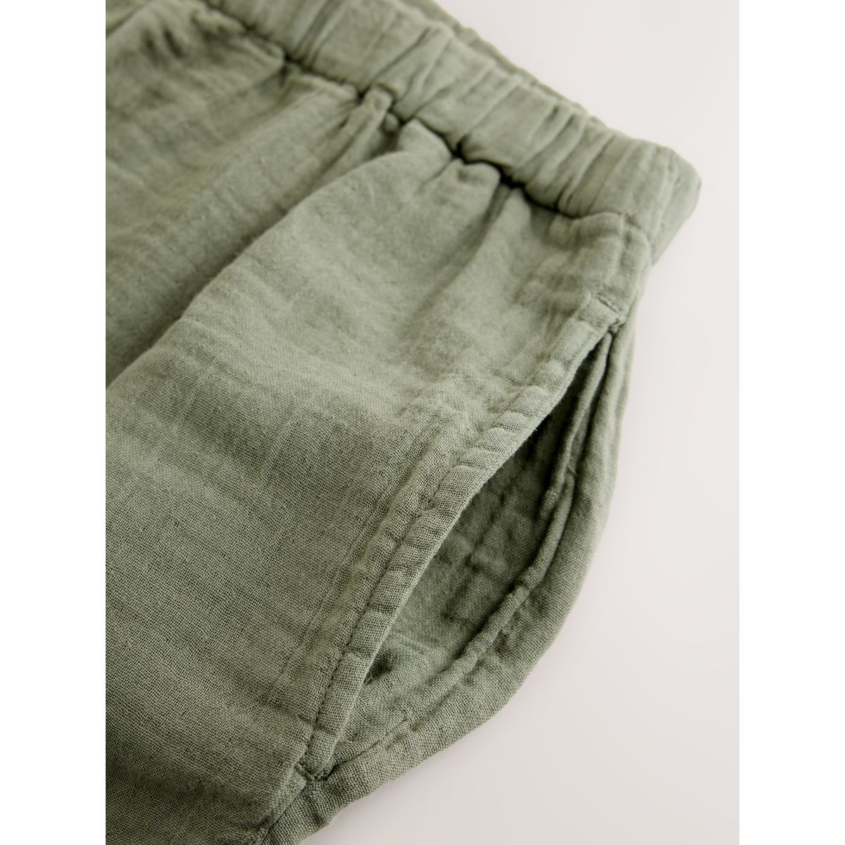 Short en tissu double pièce vert kaki, NEXT