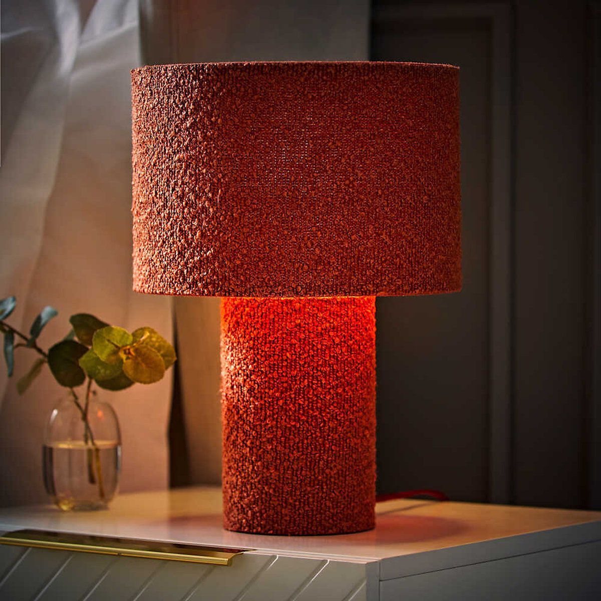 Allie Boucle Fabric Table Lamp red, ÉDITÉ
