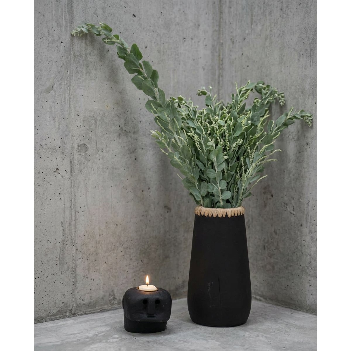 Vase en terre cuite et raphia SNEAKY noir beige, BAZAR BIZAR
