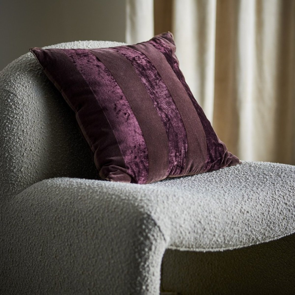 Coussin décoratif velours  Kosar brun, BLOOMINGVILLE