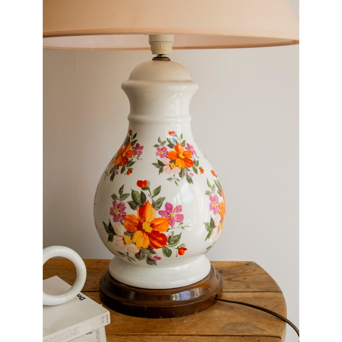 Grande lampe en céramique Suzanne N°649 - Bon état beige, DEBONGOUT