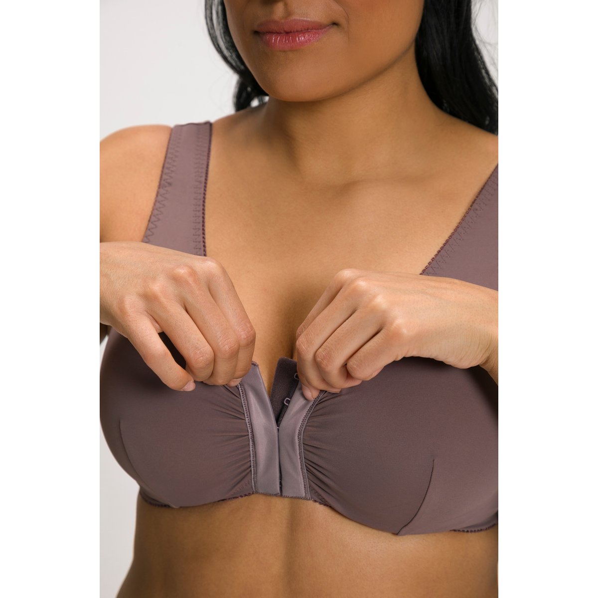 Brassière avec fermeture sur le devant terre, ULLA POPKEN