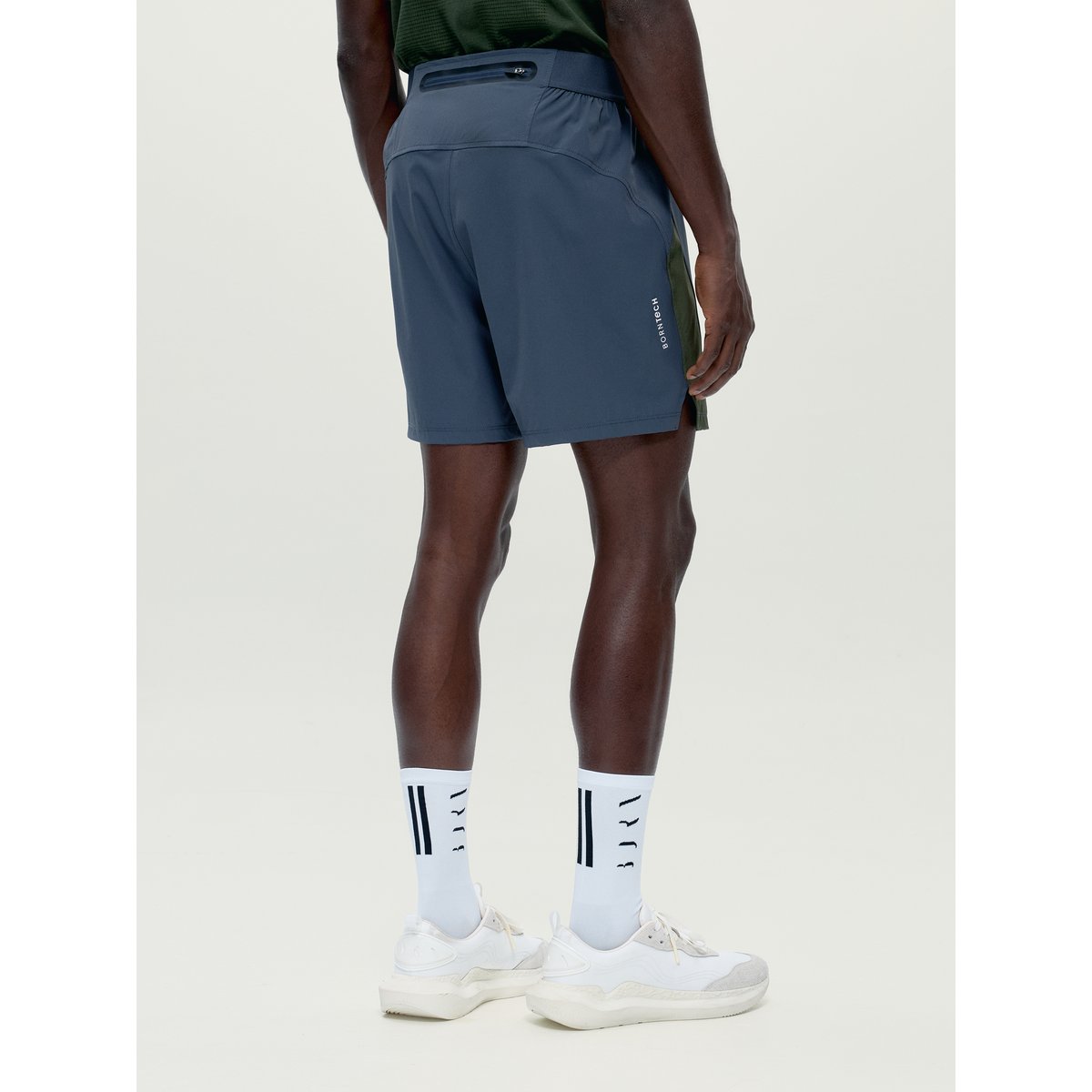 Short de sport homme Torque Avec poches fermeture éclair gris charbon/vert kaki, BORN