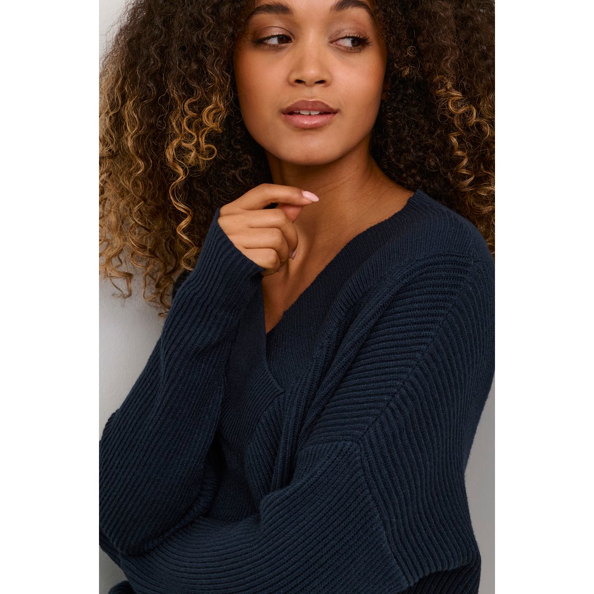 Pullover tricoté bleu salute, CULTURE