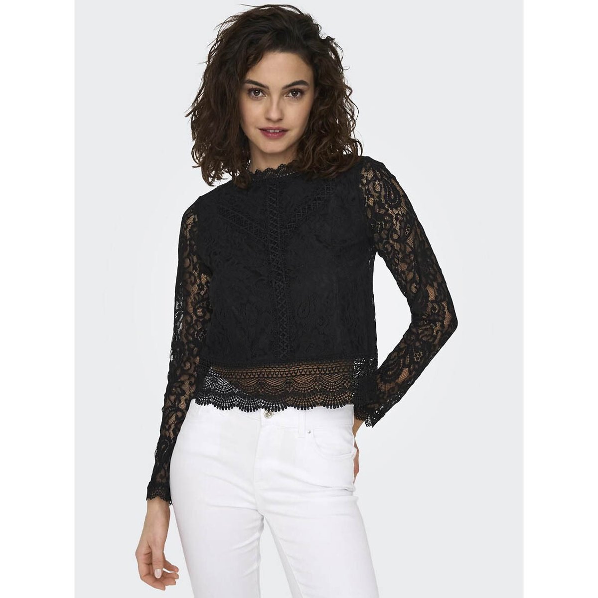 Blouse courte en dentelle noir, ONLY