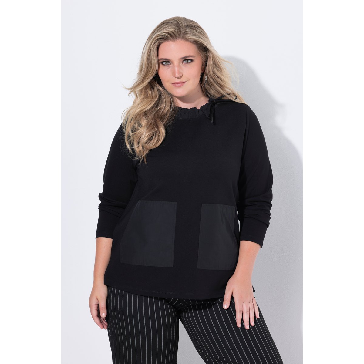 Sweat-shirt à col montant et manches longues noir, ULLA POPKEN