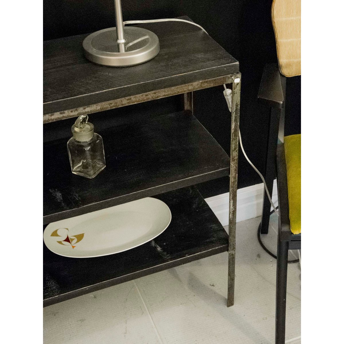 Étagère-console aux lignes industrielles Isabelle N°313 - Bon état noir, DEBONGOUT