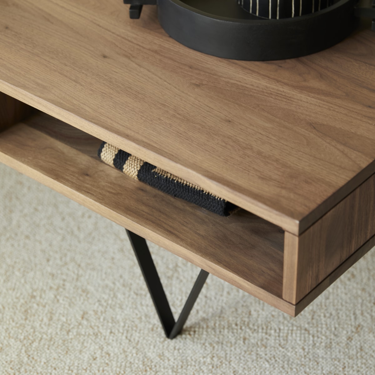 Table basse en Noyer massif, METRIC marron foncé, TIKAMOON
