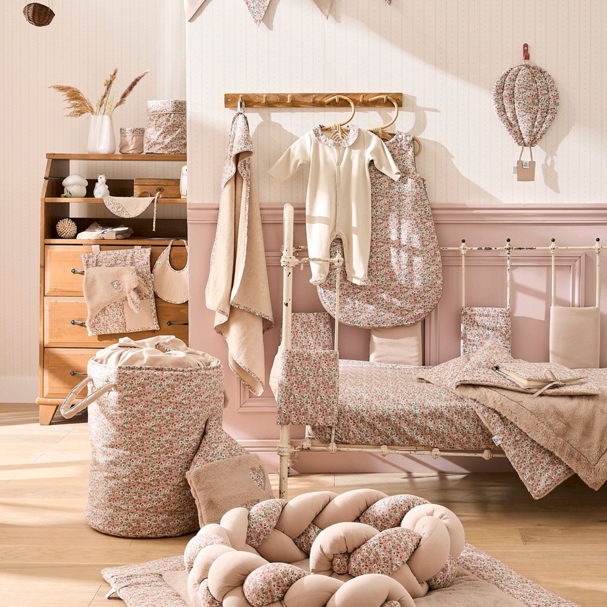 Tour de lit modulable beige, rose thé, marron, BB & CO