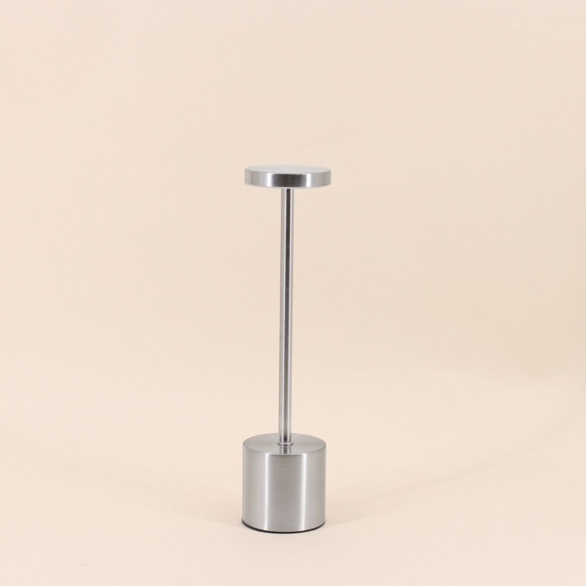 Lampe recharg. USB IP 44 en aluminium 34cm gris, ORNAMI