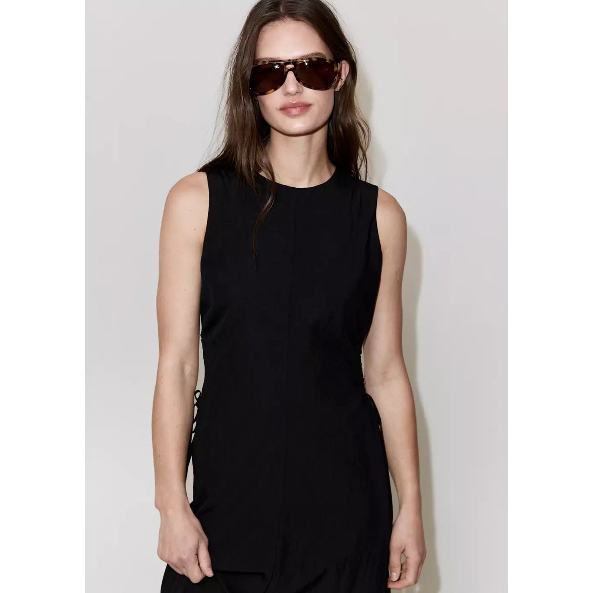 Robe dévorée effet froissé noir, MANGO