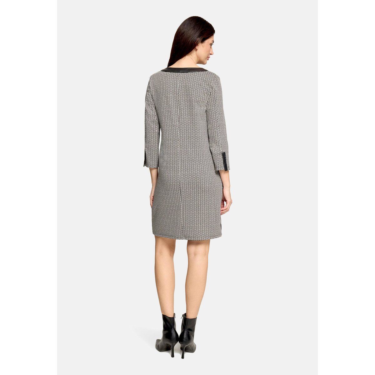 Robe en jersey à poches extérieures blanc/noir, BETTY BARCLAY