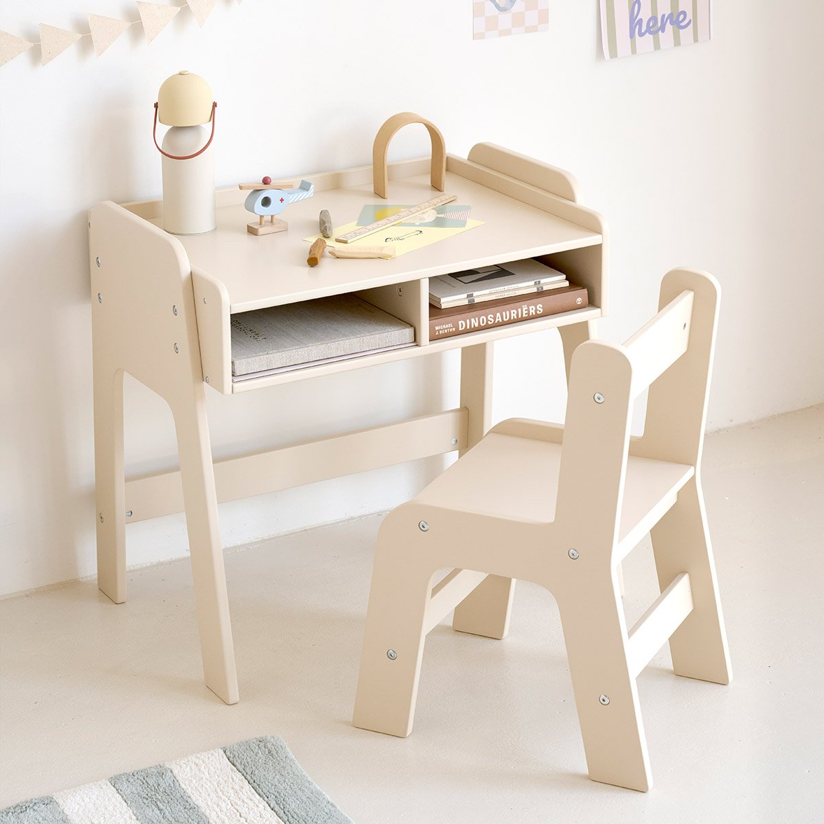 Bureau enfant et sa chaise «Lune» PA_LUNE beige, PETITE AMELIE