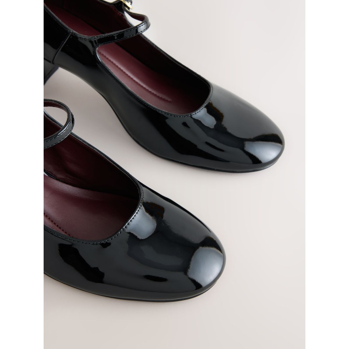 Babies style escarpins bout rond/talon carré noir, NEXT