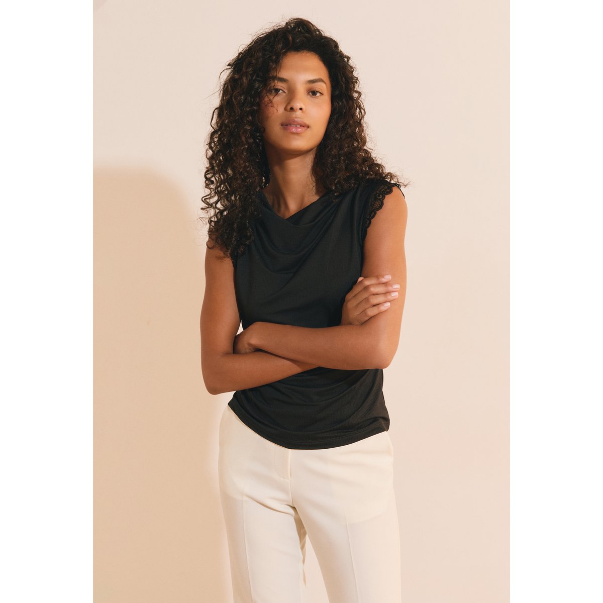 T-shirt sans manches plissé avec détails dentelle AUGUSTIN TS noir, ETAM