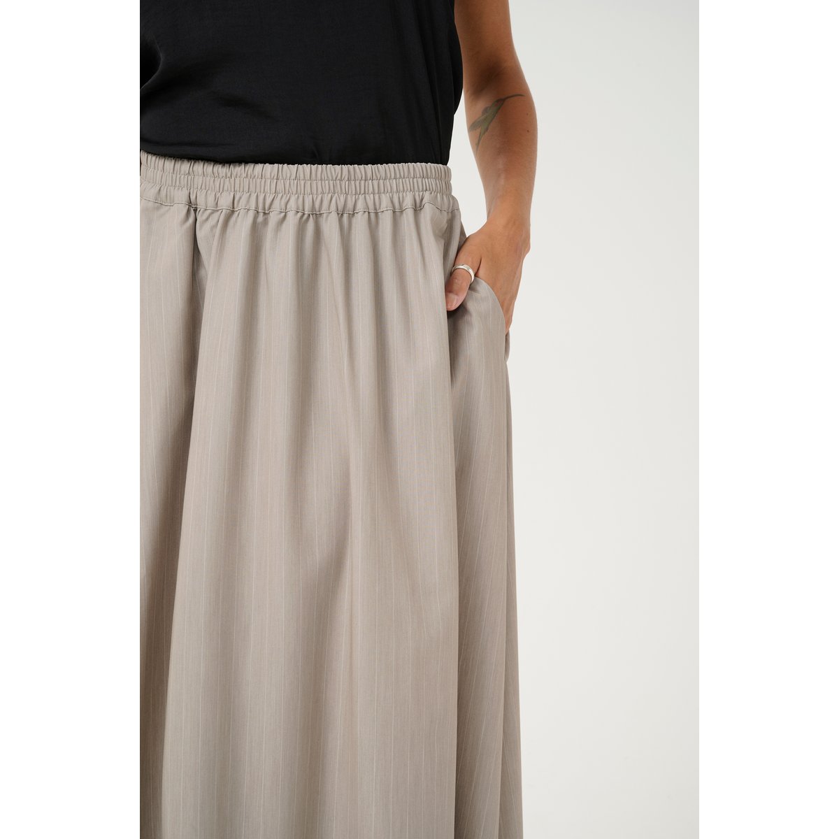 Skirt imprimé feather gray melange pinstripe, KAFFE