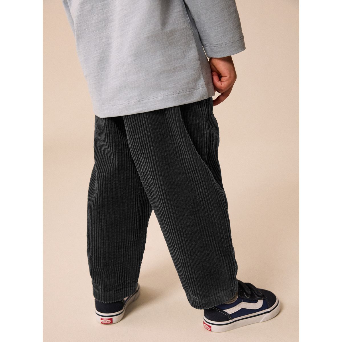 Pantalon en velours côtelé texturé gris anthracite, NEXT