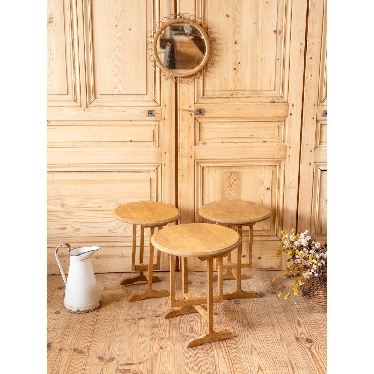 Lot de 3 tables vigneronnes en bois Léonie N°1104 - Bon état bois clair, DEBONGOUT