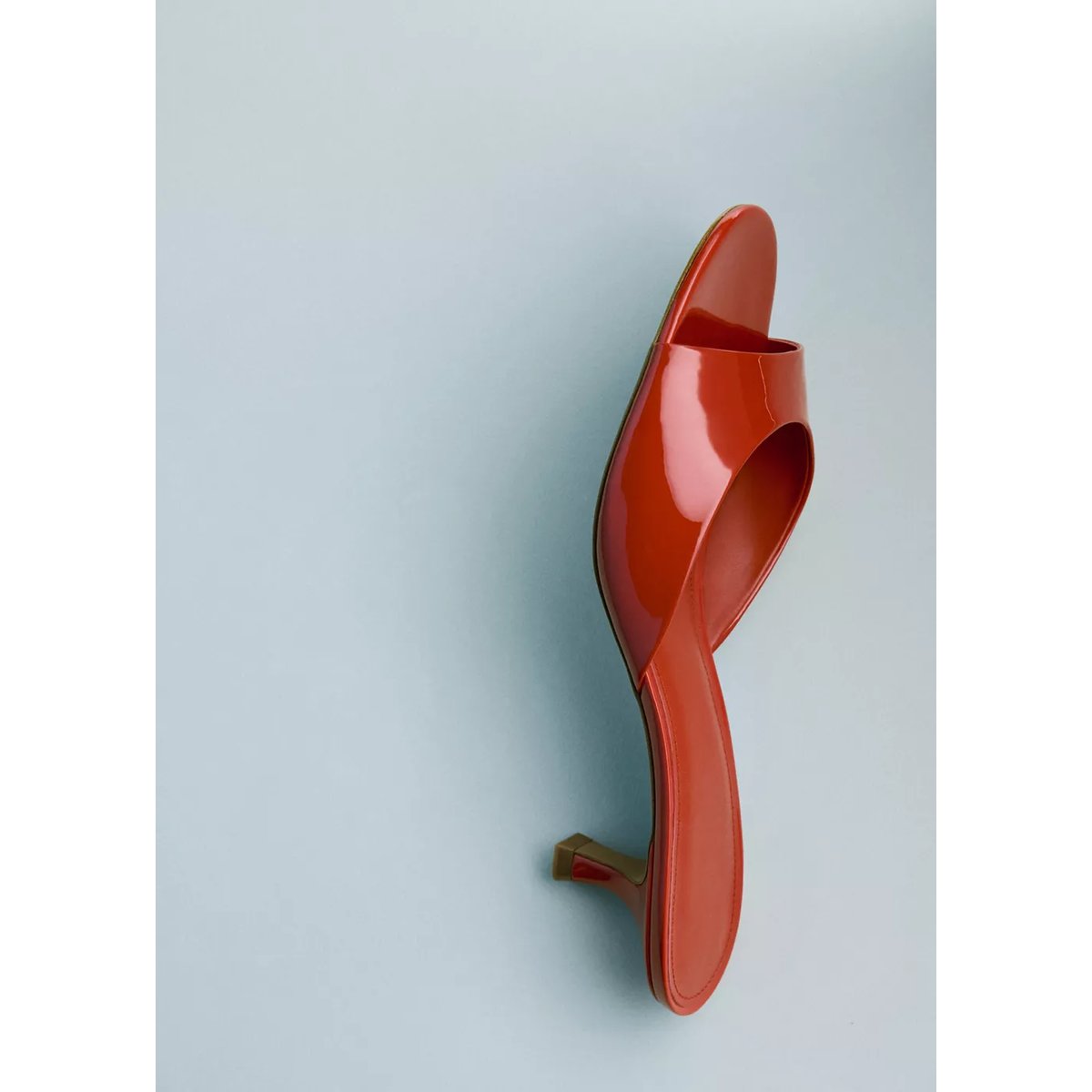 Sandales lanière talon kitten heel rouge, MANGO