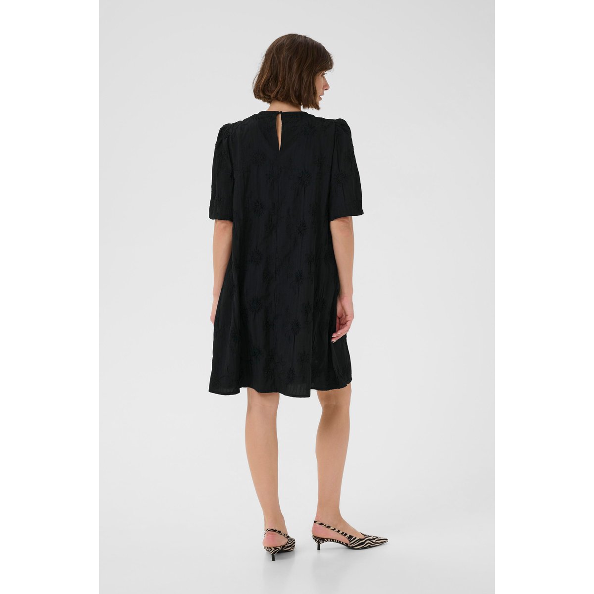 Robe noir, CULTURE