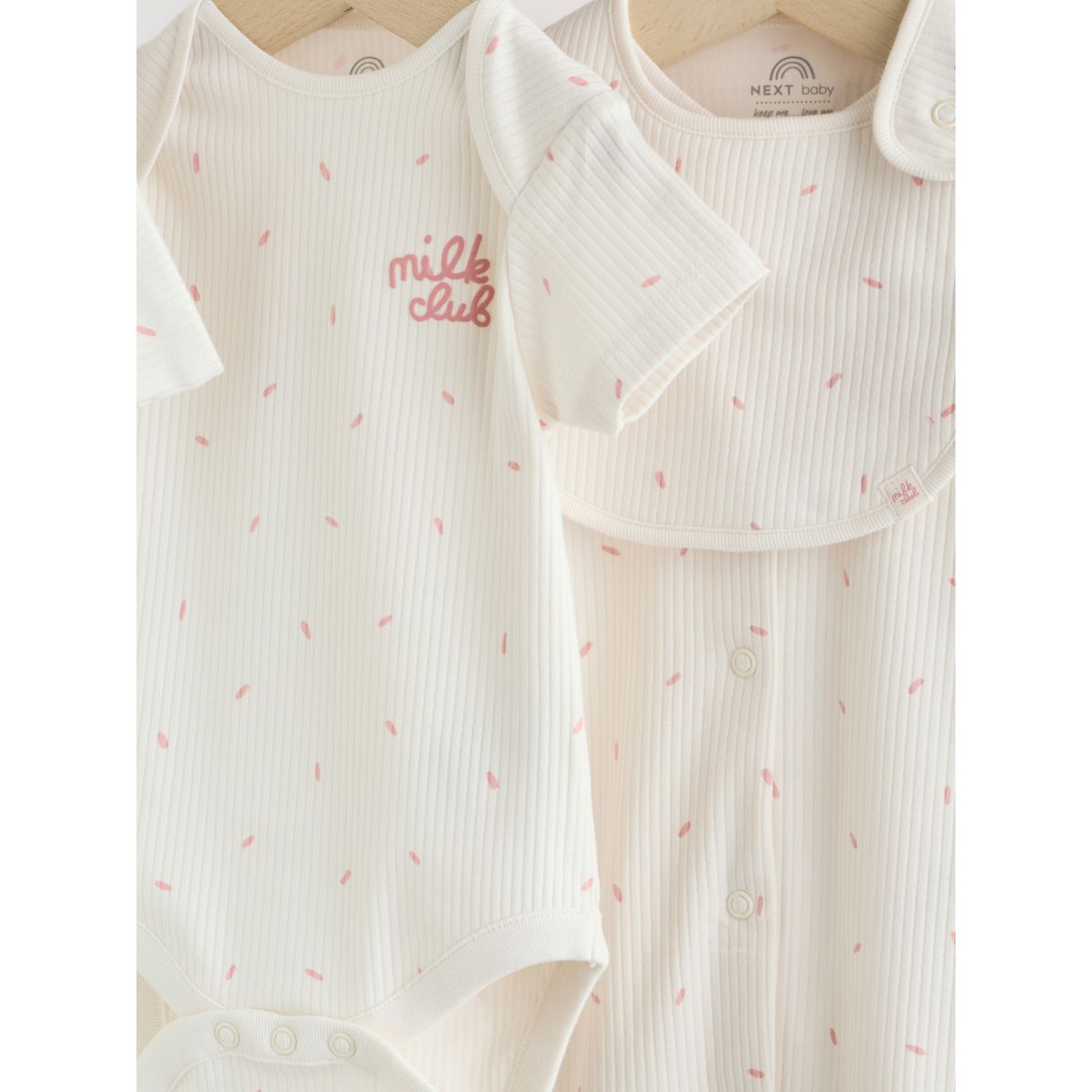 Dors-bien, body, bavoir et bonnet bébé, 4 pcs club du lait à la crème, NEXT