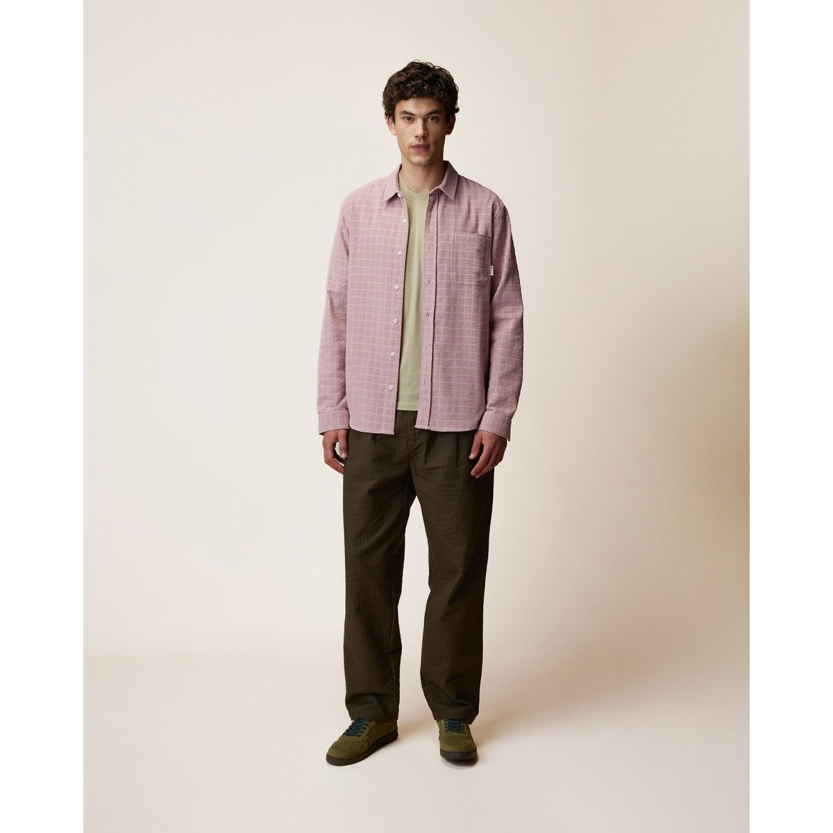 Chemise en velours mauve, FAGUO