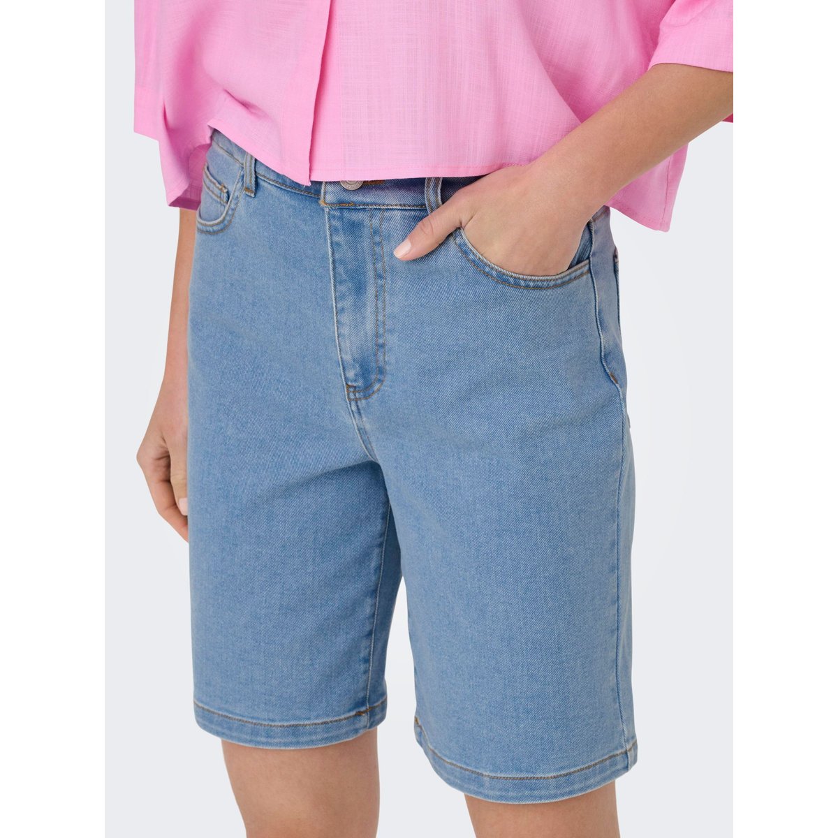 Bermuda light medium blue denim, ONLY
