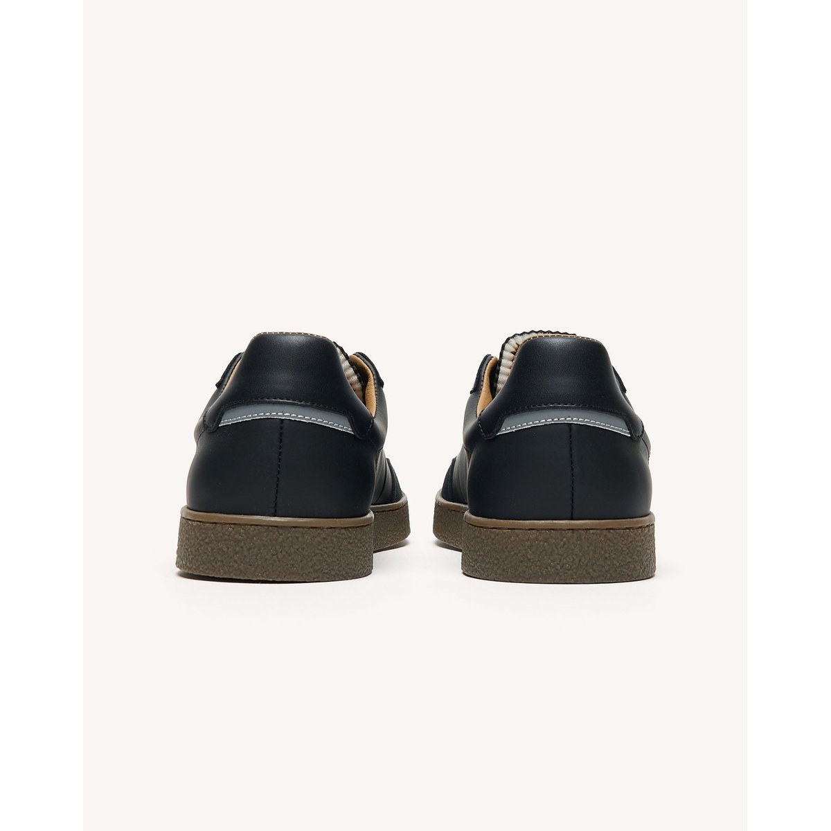 Baskets basses en cuir noir, FAGUO