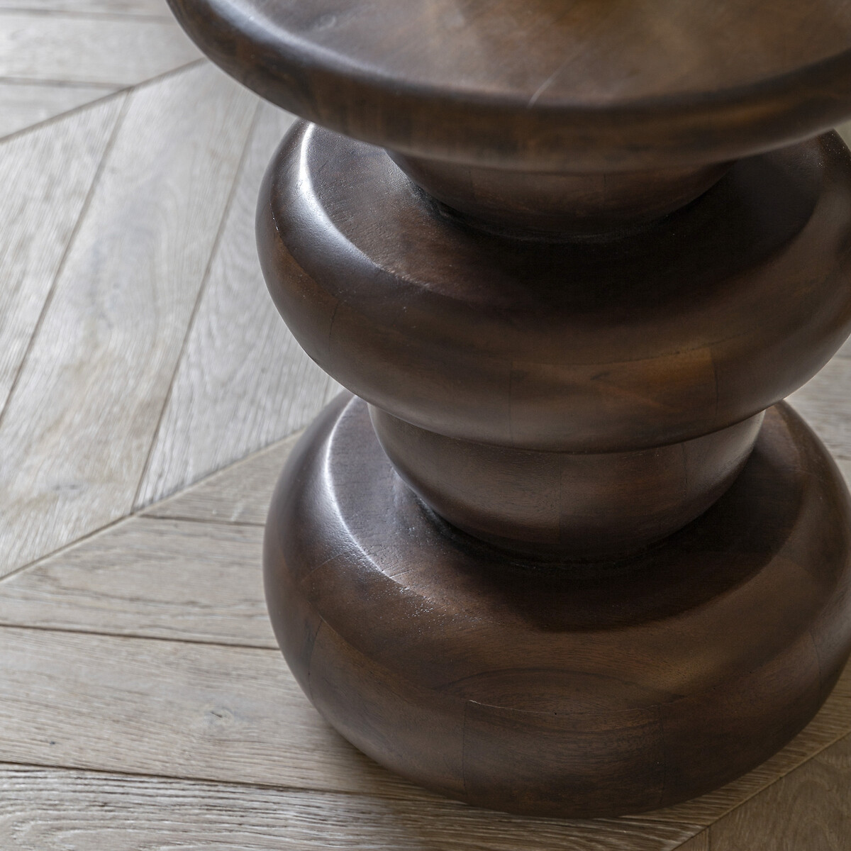 Sanford Mango Wood Sculptural Side Table dark wood, ÉDITÉ