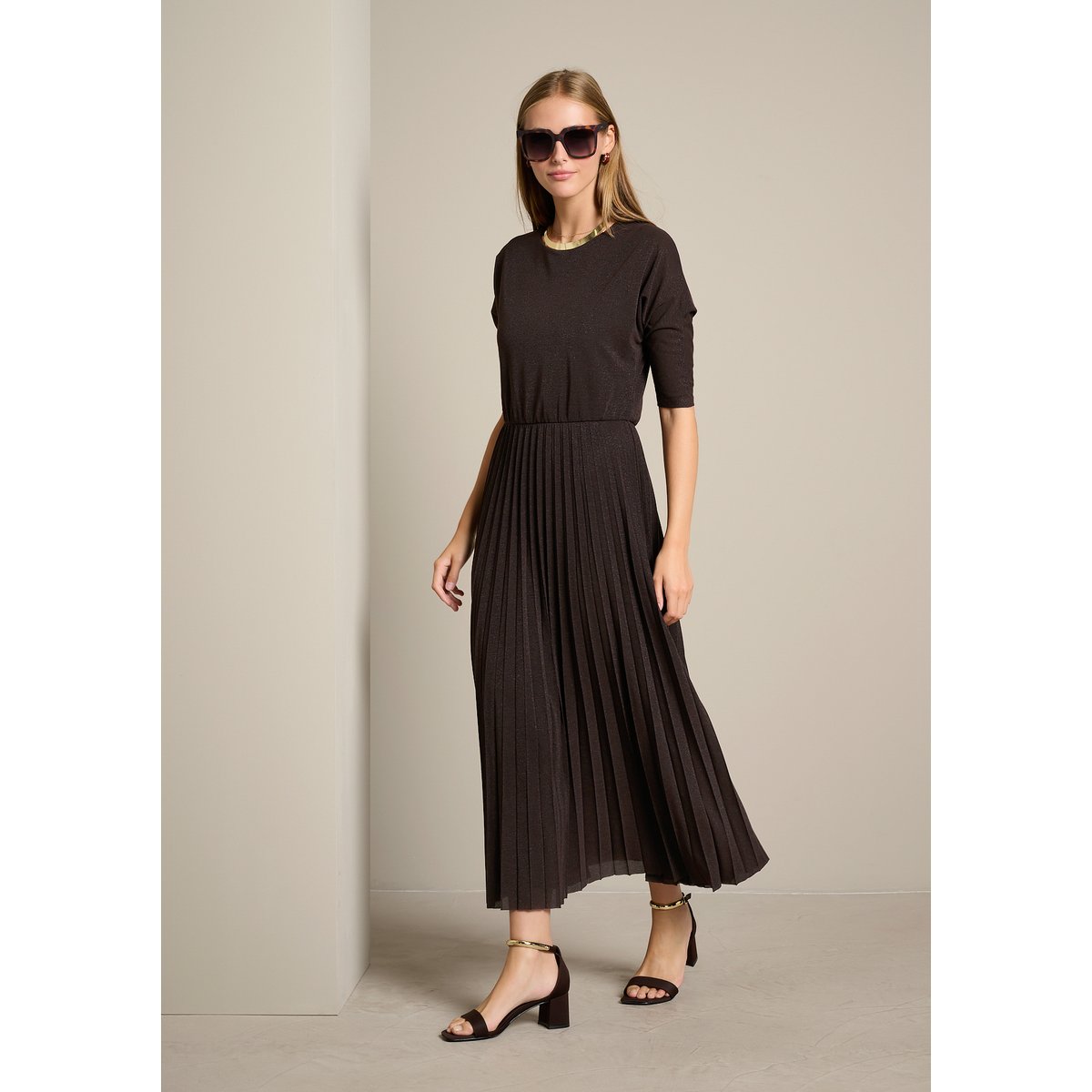 Robe maxi à jupe plissée brun fonce chocolate, LOLALIZA