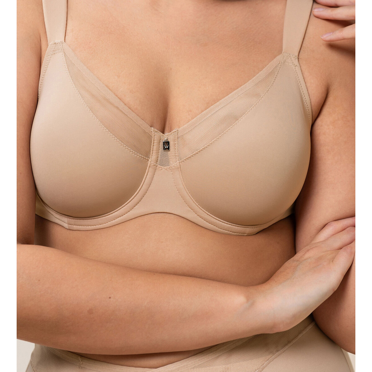 Soutien-gorge minimiseur TRUE SHAPE SENTATION noir, TRIUMPH