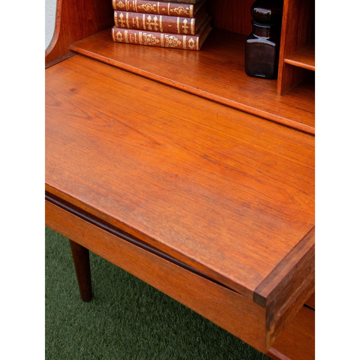 Secrétaire scandinave en bois Honoré N°127 - Bon état bois clair, DEBONGOUT
