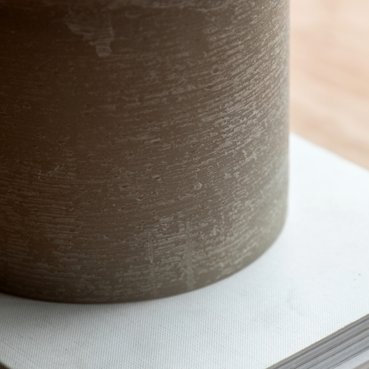 15cm LED 3-Wick Candle in Greige grey, ÉDITÉ