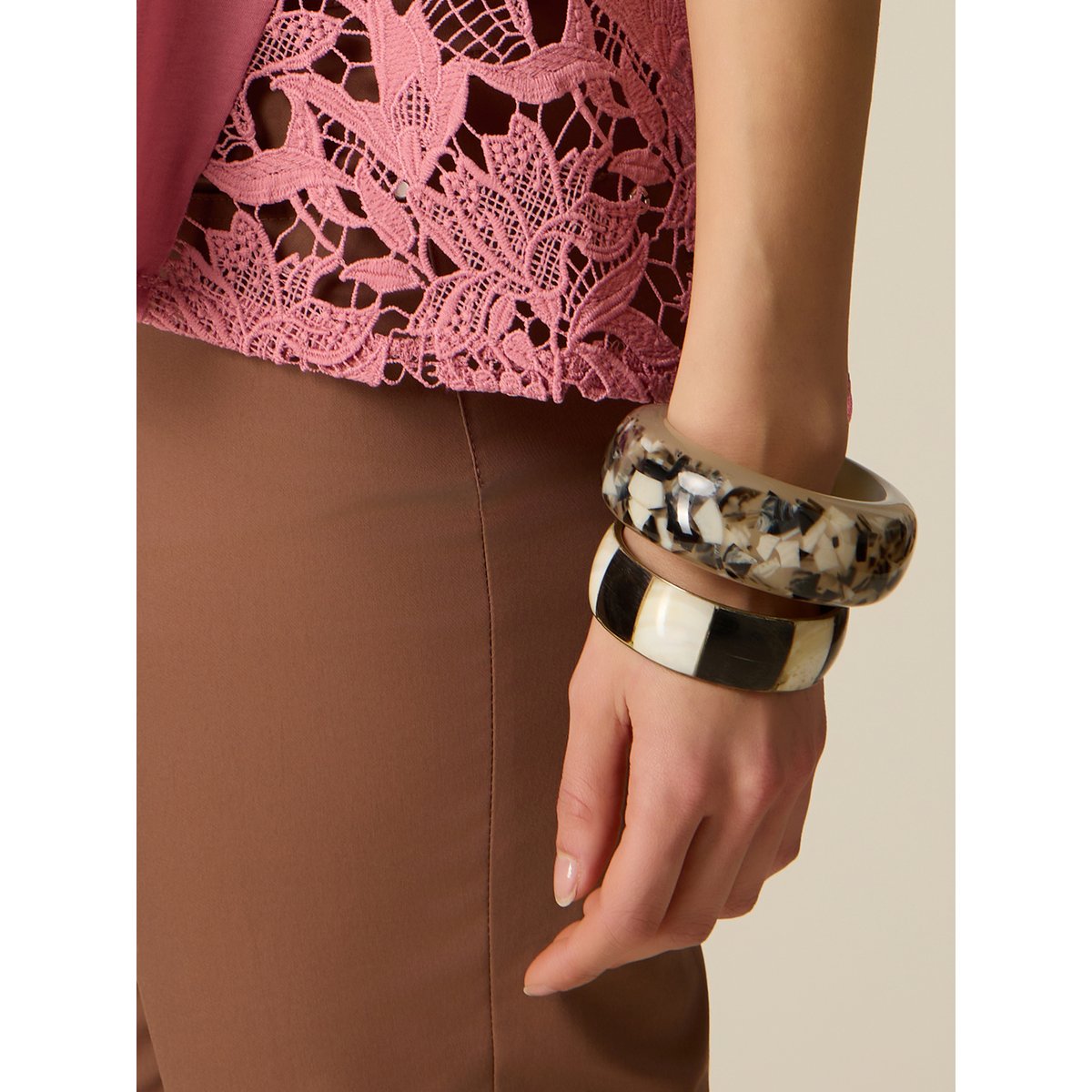 T-shirt avec dos en dentelle rose, OLTRE