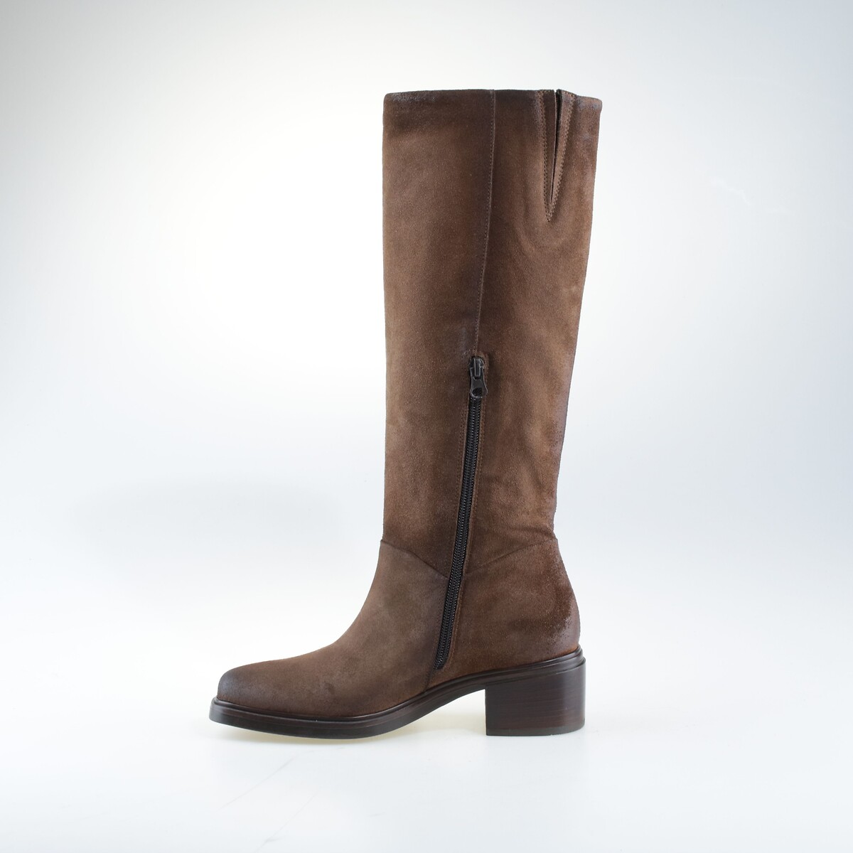 Botas de ante con tacón bajo caoba, MJUS
