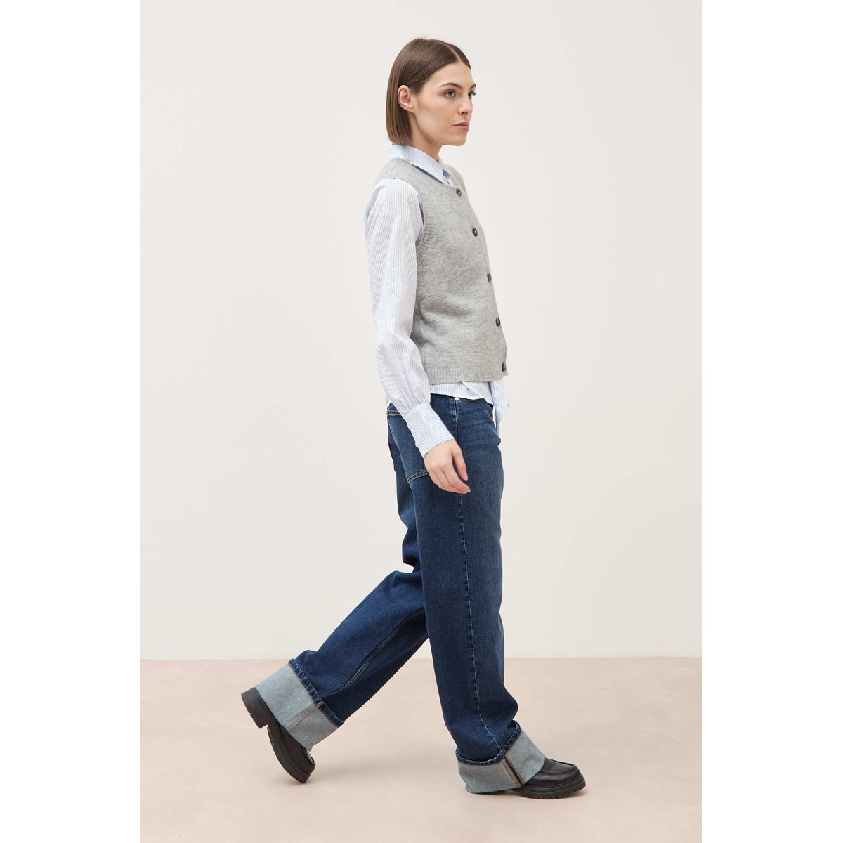Pull droit court sans manches col rond gris, BONOBO