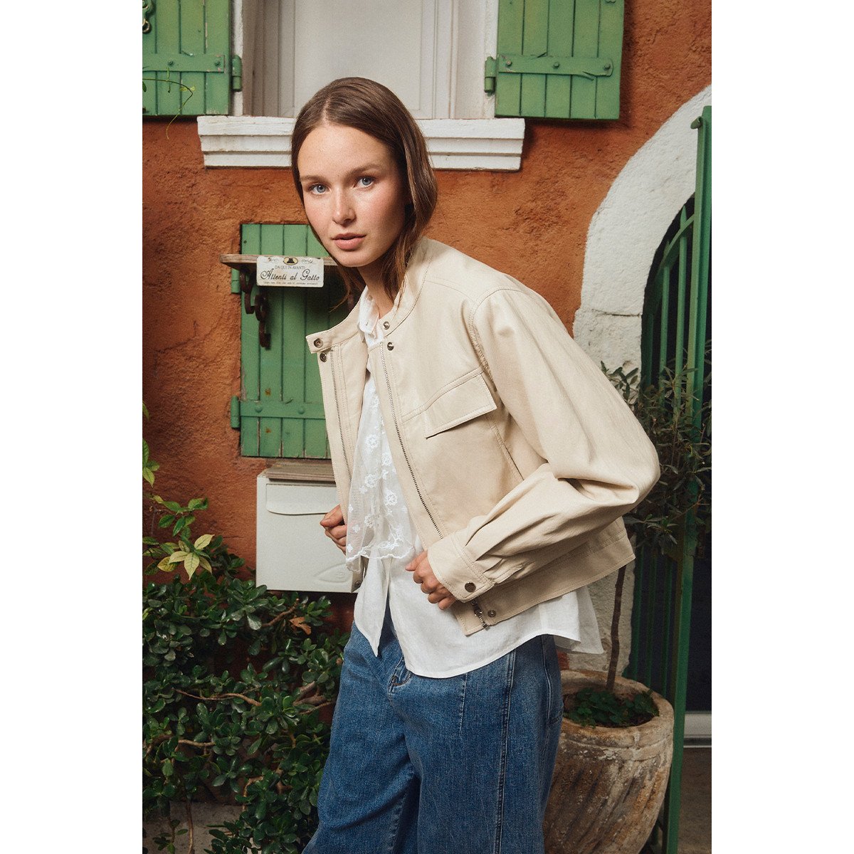 Veste courte mortard, effet simili-cuir beige, MOLLY BRACKEN