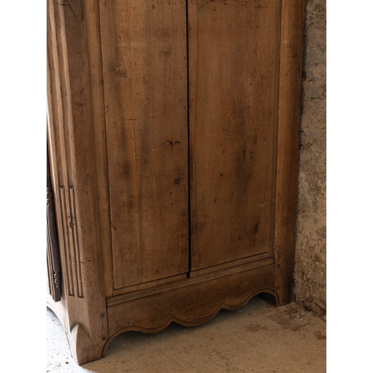 Buffet ancien en chêne massif Gilbert N°1872 - Bon état bois clair, DEBONGOUT