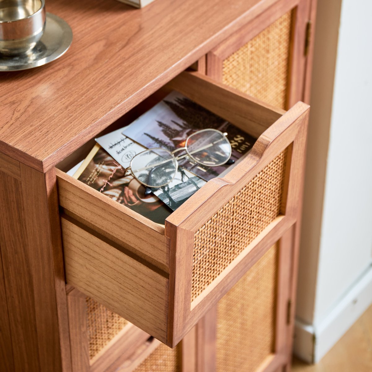 Buffet meuble de rangement, bois de noyer et rotin, KIEL marron, NORDLYS
