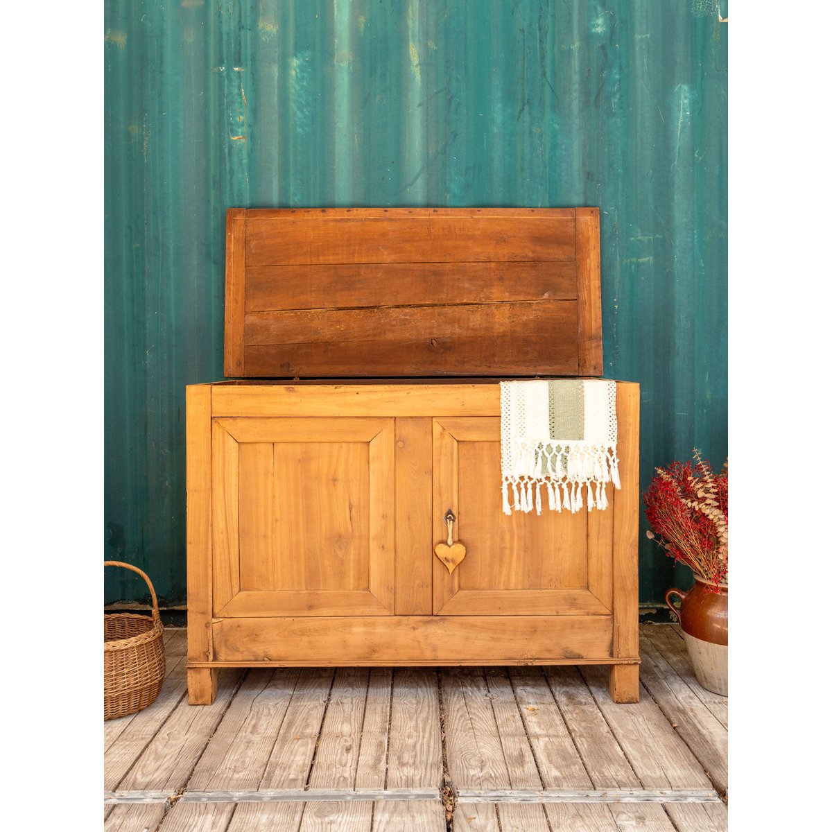 Buffet coffre en bois Gilbert N°1726 - Bon état bois clair, DEBONGOUT