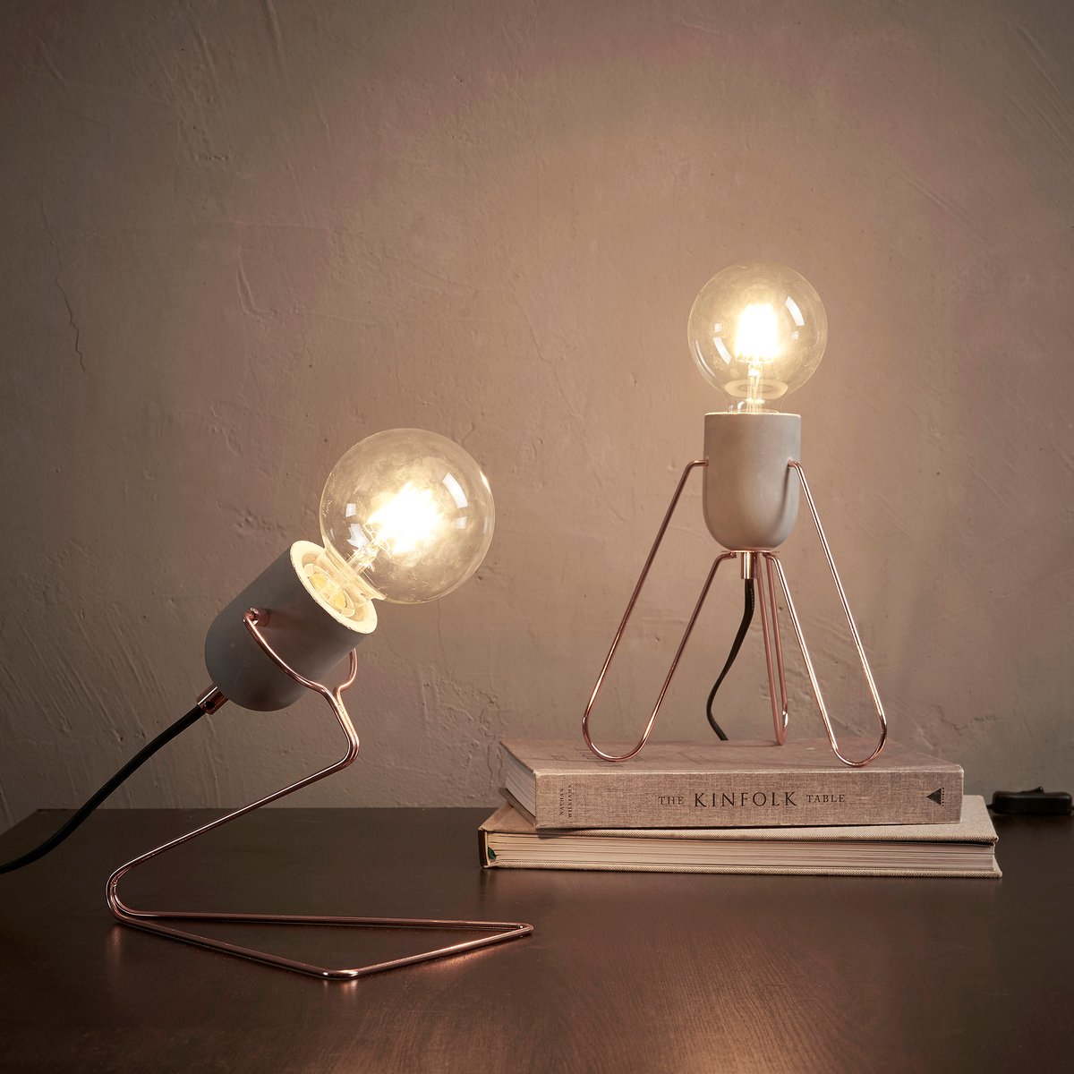 Lampe de bureau industrielle en béton et métal, Rose Doré couleur unique, TEAMSON HOME